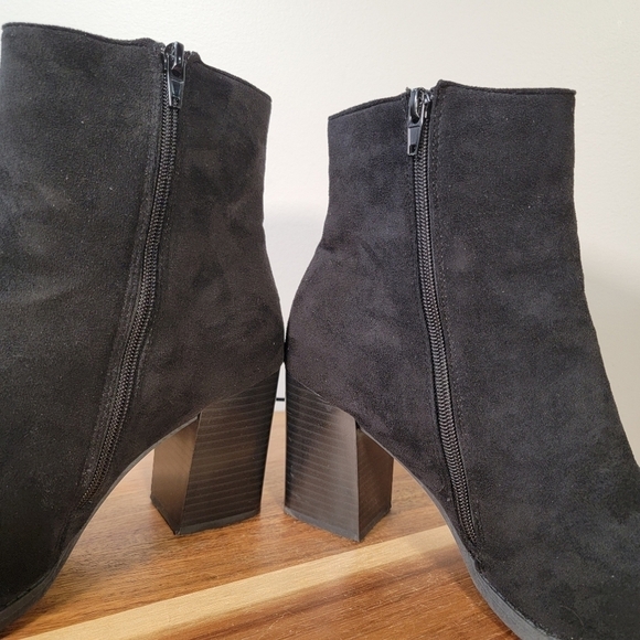 Pierre Dumas Black Vegan Suede Ankle Boots Block heels Size 9 - Picture 9 of 14